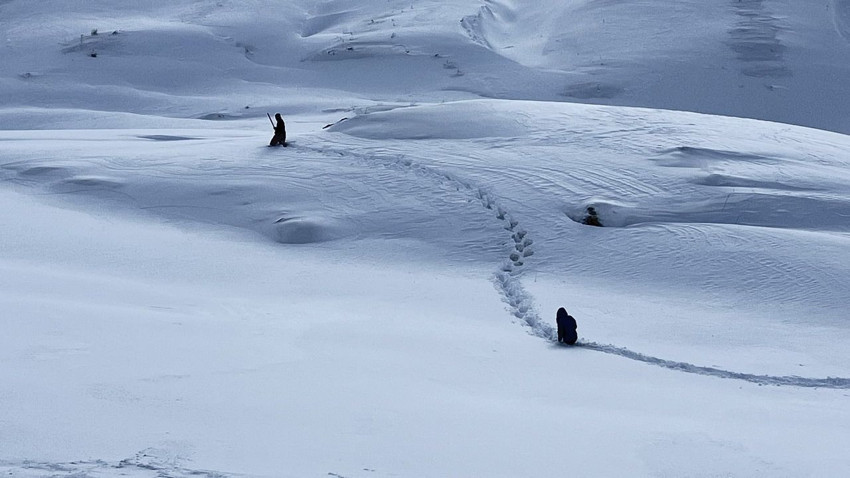 Yüksekova’da düşen çığ görüntülendi - Resim: 4