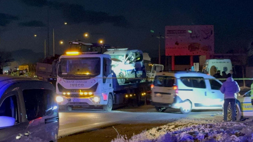 Kahreden kaza kamerada: Bir polis memuru şehit düştü - Resim: 4