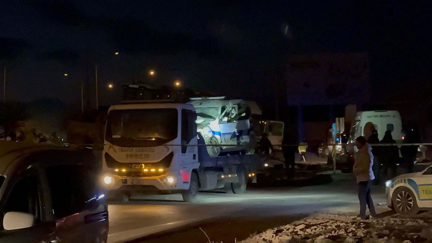 Kahreden kaza kamerada: Bir polis memuru şehit düştü - Resim: 3