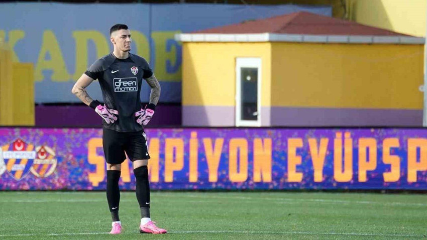 Galatasaray'da Muslera dönemi sona eriyor: İşte yeni kaleci adayları - Resim: 3