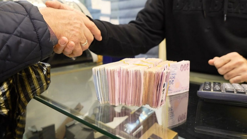 Yaşasın iyi insanlar ölmemiş: Kuyumcunun 100 bin TL fazla ödediği parayı iade etti - Resim: 4