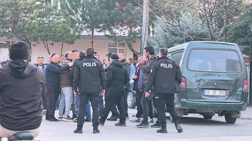 Alacak verecek tartışmasında mahalle savaş alanına döndü, kan aktı - Resim: 1