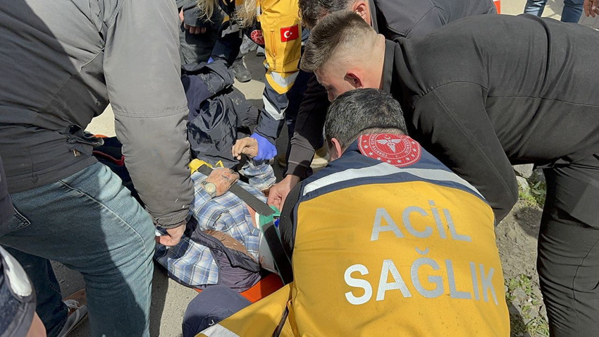 Hemzemin geçitte kaza kamerada: Bisikletli yaşlı adama tren çarptı - Resim: 2