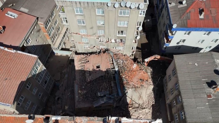 İstanbul'da kontrollü yıkım kontrolden çıktı; 2 bina tahliye edildi - Resim: 4