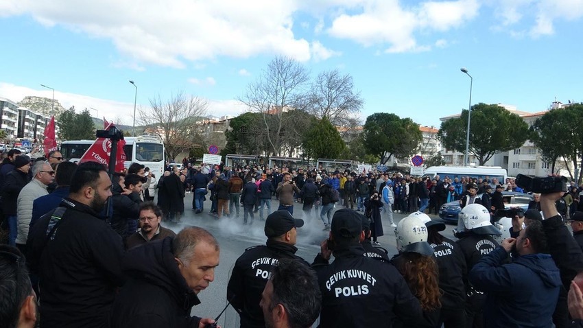 İmamoğlu protestosuna biber gazlı müdahale - Resim: 1