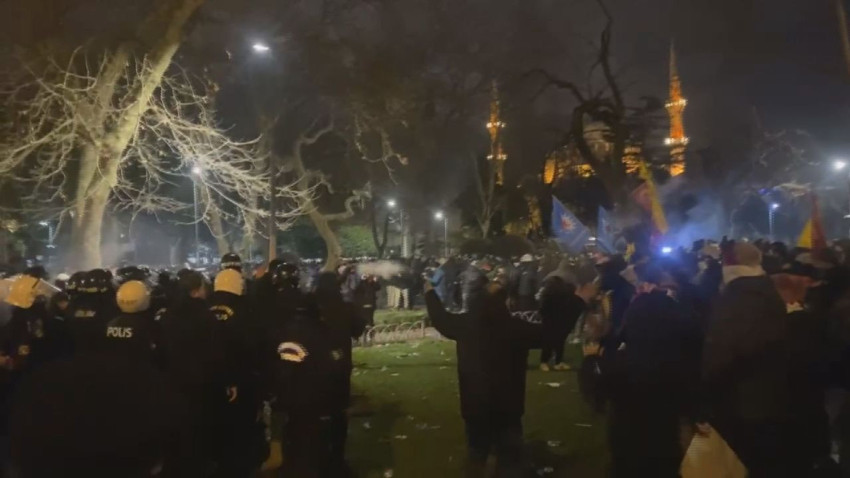 Saraçhane'deki protestoda ortalık karıştı: Yaralı polis memurları var - Resim: 3