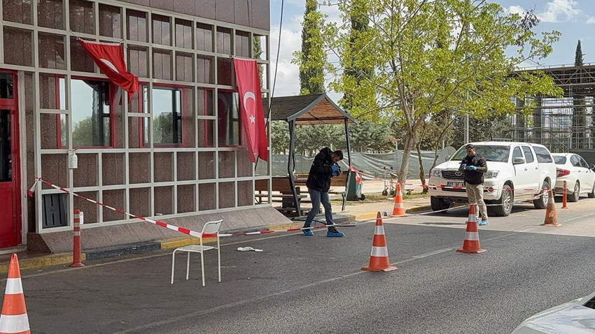 Gaziantep Havalimanı'nda silah sesleri: Yaralılar var - Resim: 4