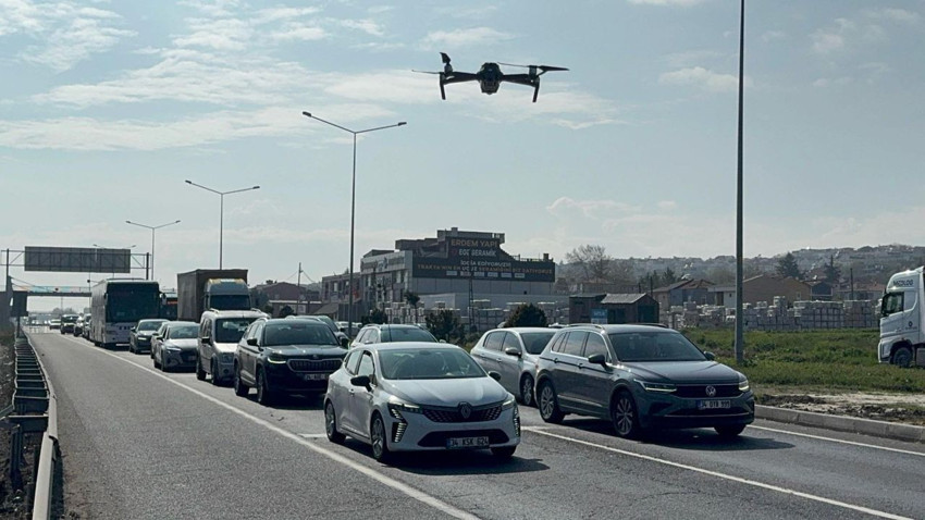 Tatilcilerin dönüşü sürüyor: İstanbul'a giriş yolu durdu - Resim: 3