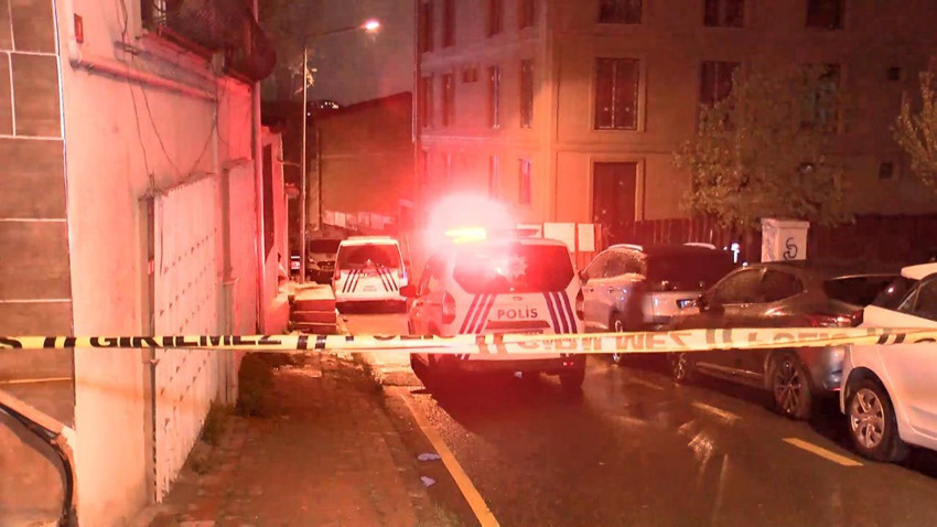 İstanbul'da bıçaklı saldırgan polis tarafından vuruldu - Resim: 1