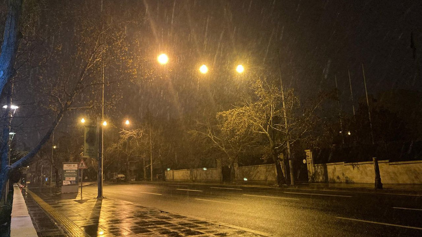 Ankara'da Nisan karı sürprizi... Başkentliler bembeyaz bir güne başladı - Resim: 2
