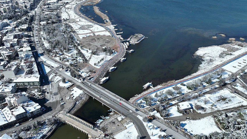 Kışın yağmayan kar nisan ayında yağdı: Bir kent beyaza büründü - Resim: 4