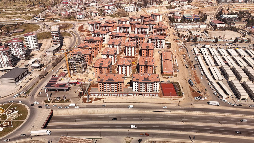 Kahramanmaraş'ta 1.480 kişinin can verdiği Ebrar Sitesi'nin son hali görüntülendi - Resim: 2