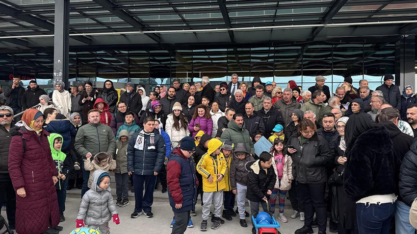 Ankara'da özel çocukların aileleri ayağa kalktı: AVM önünde protesto! - Resim: 2
