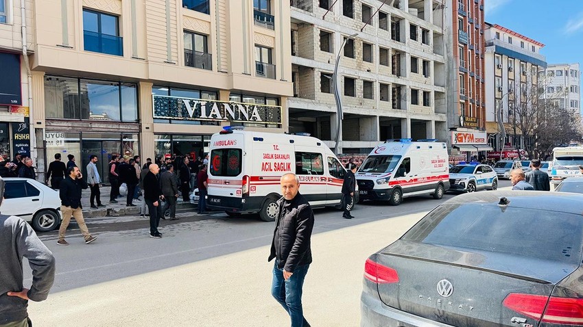 Güpegündüz mağazaya silahlı saldırı: Ölü ve yaralılar var - Resim: 3