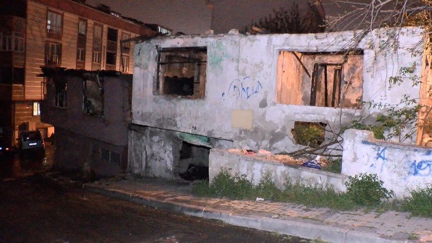 İstanbul'da alevler geceyi gündüze çevirdi: Aynı binada 5'inci yangın! - Resim: 4