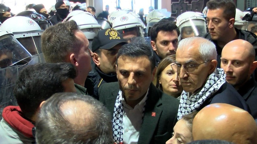 Taksim karıştı! CHP'nin Filistin yürüyüşüne polis müdahalesi - Resim: 3