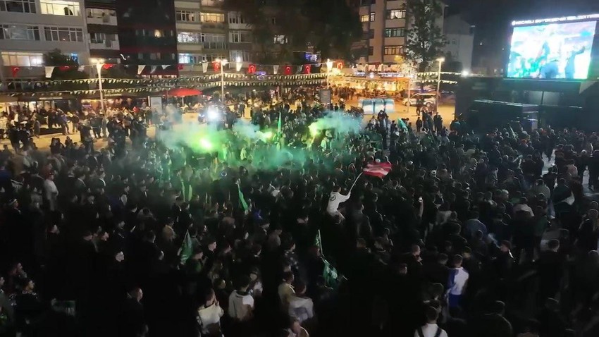 Kocaelispor 16 yıl sonra Süper Lig'e döndü! Taraftar sokağa döküldü - Resim: 3