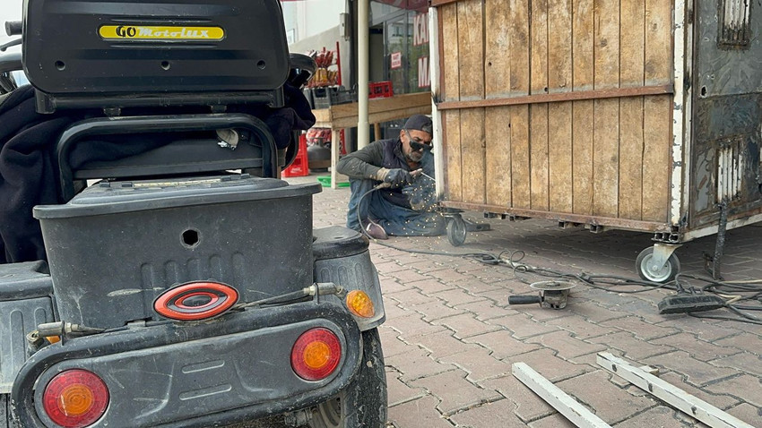 Henüz 2 yaşındayken felç oldu, 46 yıl sonra kendi işinin patronu oldu - Resim: 4