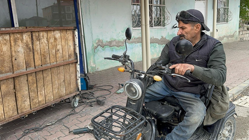 Henüz 2 yaşındayken felç oldu, 46 yıl sonra kendi işinin patronu oldu - Resim: 2