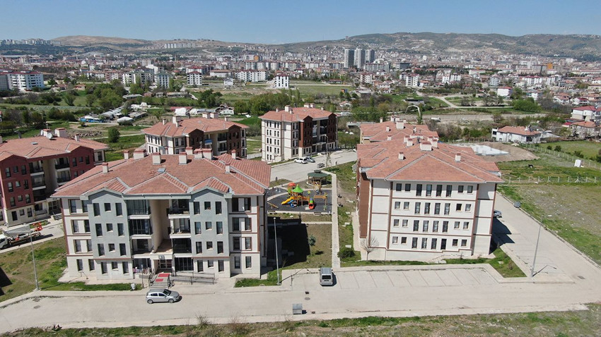 Deprem sonrası kalıcı konutlarındaki ''20 kat rant vurgunu''isyan ettirdi - Resim: 2