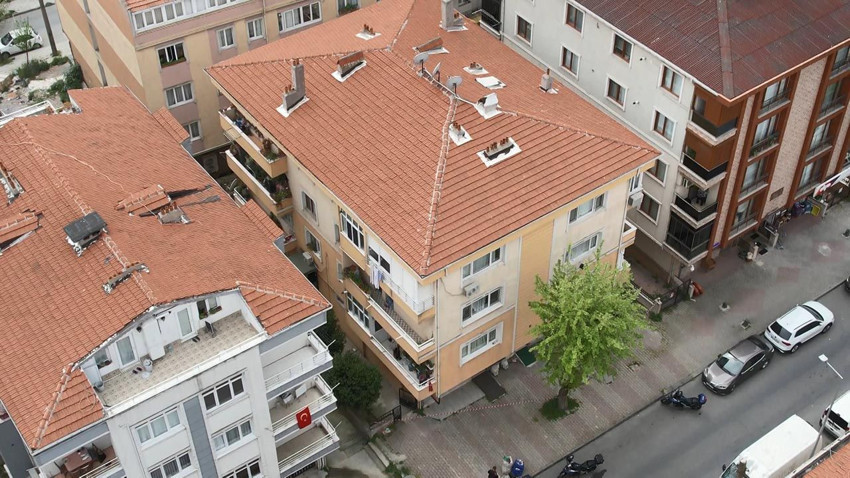 İstanbul'da ekipler alarma geçti: 6.2'lik deprem sonrası riskli binalar boşaltılıyor - Resim: 2