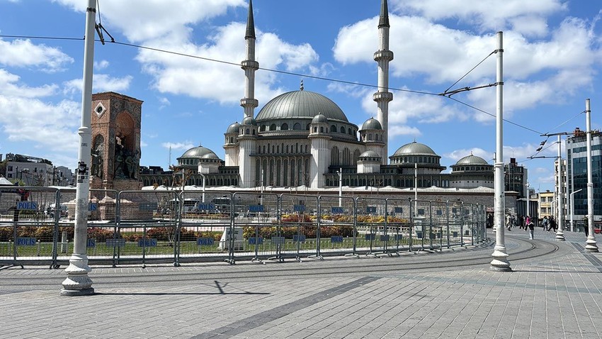 Taksim'de 1 Mayıs alarmı: Barikatlar yerleştirildi - Resim: 1