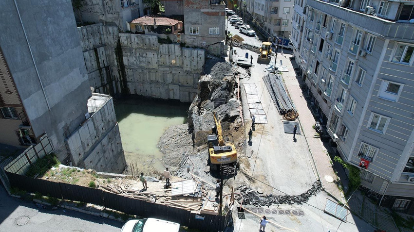 İstanbul'da Sarıyer'in ardından Gaziosmanpaşa'da da yol çöktü, 2 bina tahliye edildi - Resim: 1