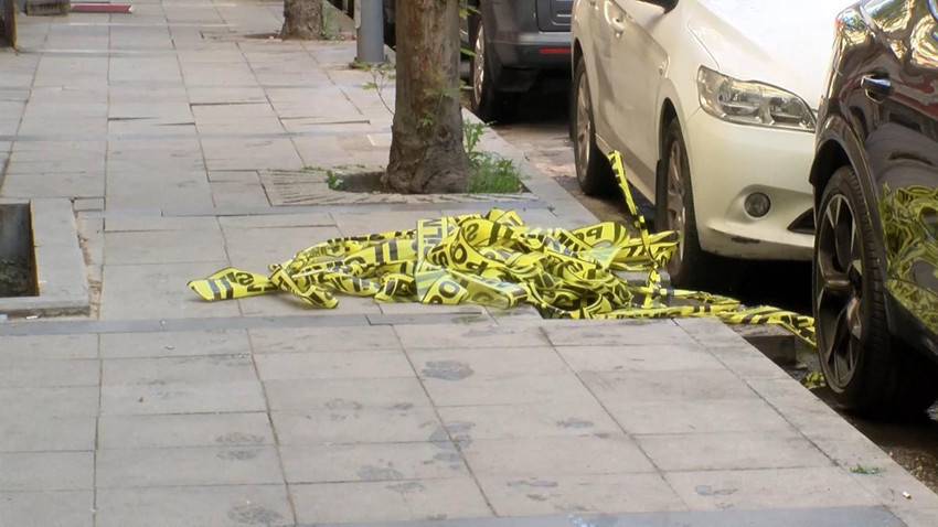 İstanbul'da güpegündüz vahşet! Kaçırmak istedikleri kadını direnince sokak ortasında katlettiler - Resim: 4