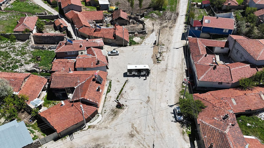 İlk olarak pandemide başlamıştı... Artık tüm marketi sırtına yükleyip köy köy geziyor... - Resim: 3