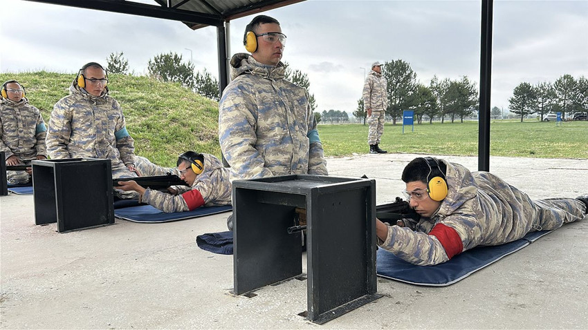 Hava Kuvvetlerinin asker ocağındaki nefes kesen eğitim kamerada - Resim: 1