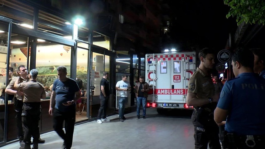 İzmir'de apartmanda patlama: Yaralılar var - Resim: 3