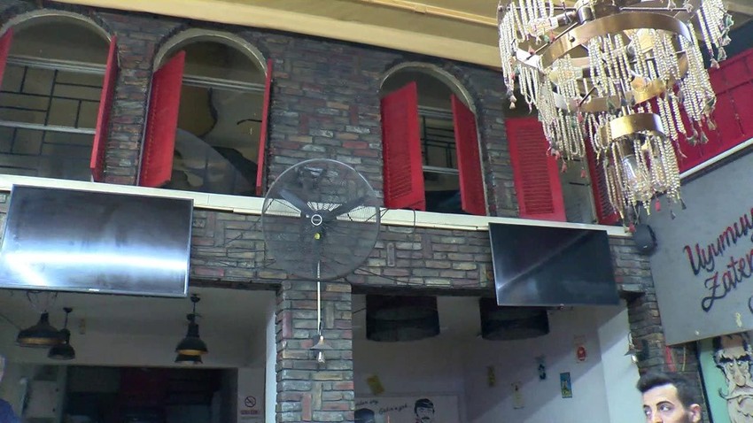 İzmir'de apartmanda patlama: Yaralılar var - Resim: 4