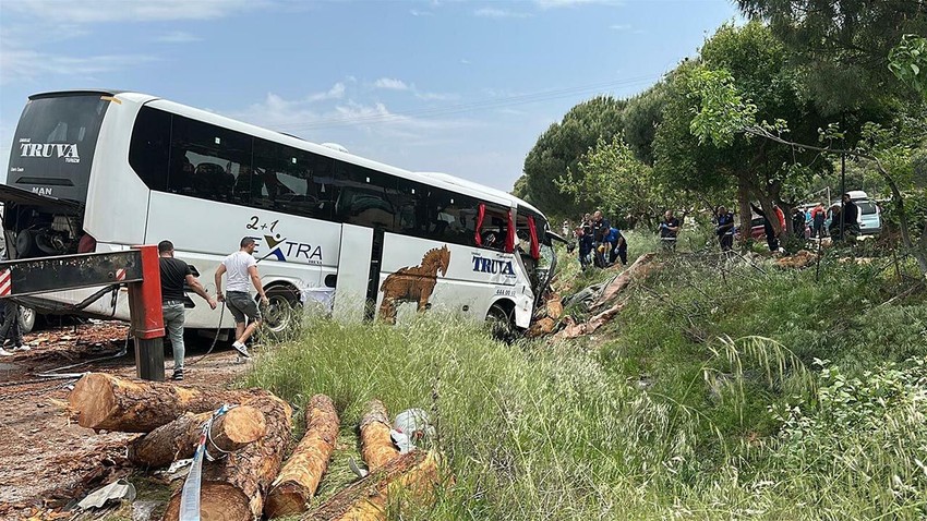 8 kişinin öldüğü korkunç kazanın görüntüleri ortaya çıktı - Resim: 2