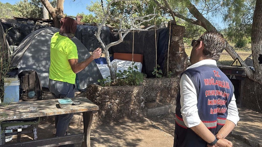 Doğal SİT alanına denize sıfır kaçak yapı dikmiş! Savunması pes dedirtti - Resim: 1