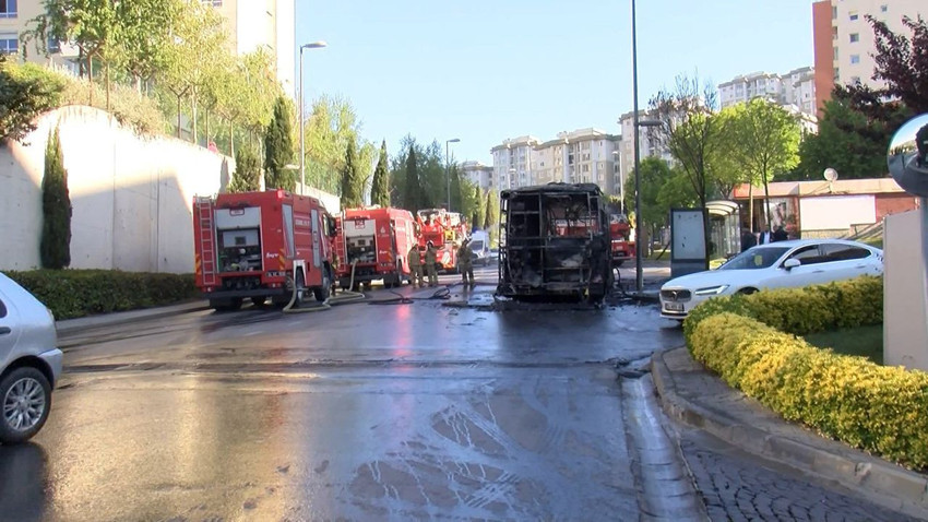 İstanbul'da İETT otobüsü alev topuna döndü: Yolcular son anda tahliye edildi - Resim: 4
