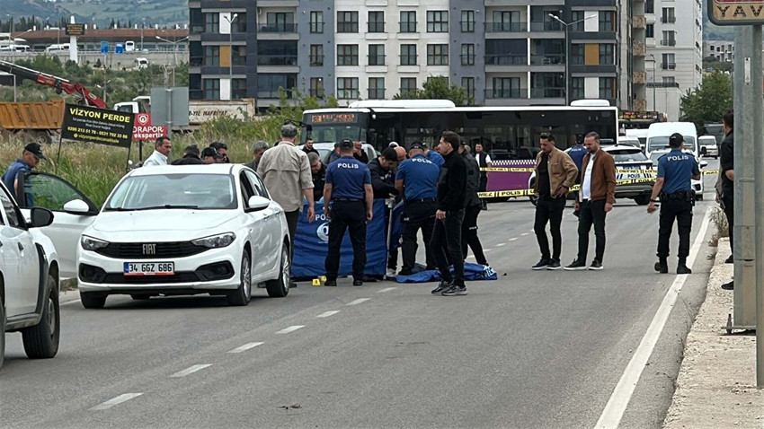 Boşanma aşamasında olduğu eşi olacak cani yolunu kesip katletmişti... Tabutunu kadınlar taşıdı - Resim: 2