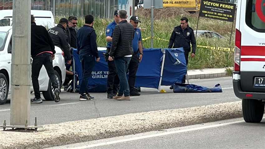 Boşanma aşamasında olduğu eşi olacak cani yolunu kesip katletmişti... Tabutunu kadınlar taşıdı - Resim: 3