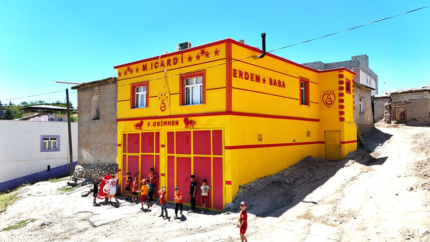 Türkiye'nin en çılgın taraftarının Galatasaray sevgisi için yaptığına inanamayacaksınız - Resim: 3