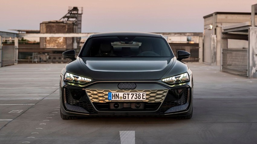 Audi ''e-tron çağı''nda merakla beklenen aracını Türkiye'de satışa sundu - Resim: 1