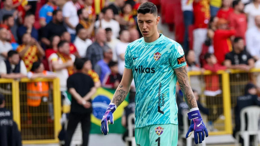 Son şampiyon Galatasaray'ın yeni kalecisi belli oldu - Resim: 4