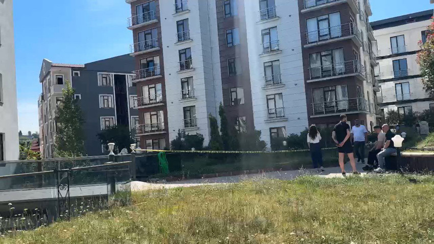 Gece evinin balkonundan düşen genç kadının cansız bedeni sabah bulundu! - Resim: 3