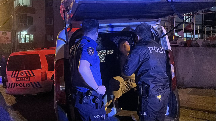 Sevgilisinden ayrılan kadın annesini bıçakla rehin aldı - Resim: 2