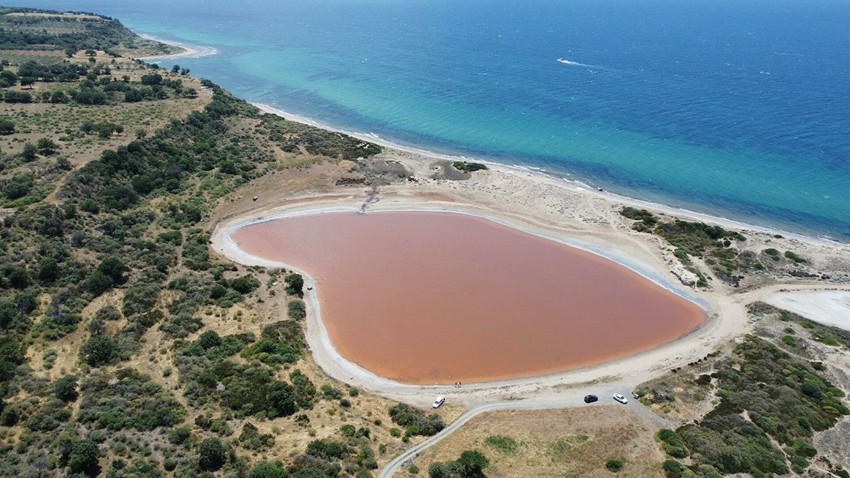 Türkiye'nin doğal güzelliği Kalpli Göl renk değiştirdi - Resim: 1
