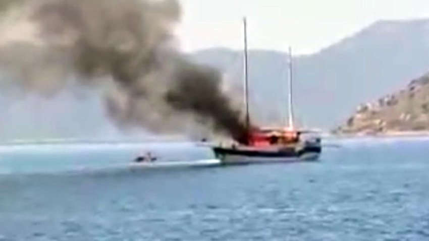 Ünlü tatil cennetinde iki kez yangın çıkan tekne suya gömüldü - Resim: 1