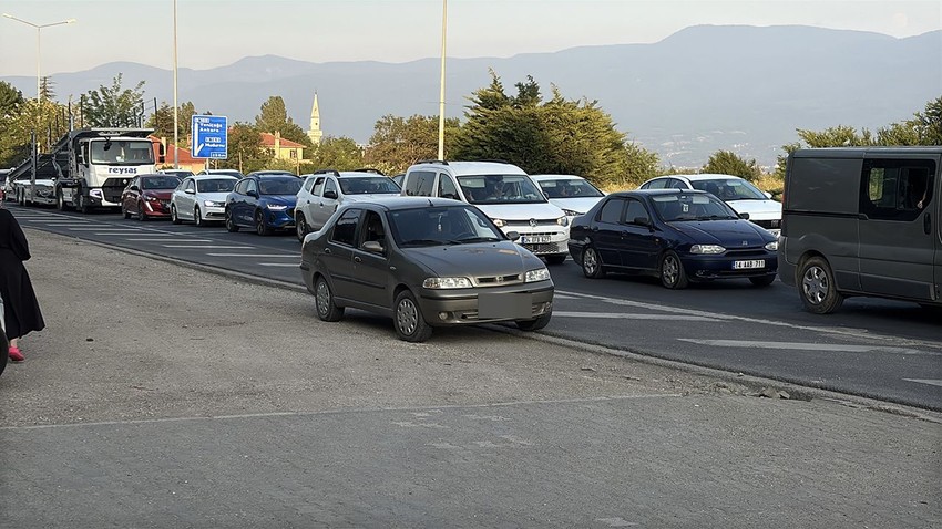 Bayram trafiğinde hem alkollü hem de ehliyetsiz yakalandı - Resim: 1
