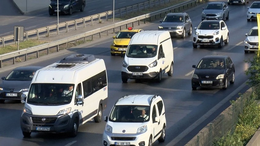 Tatilciler geri döndü; trafik durma noktasına geldi - Resim: 4