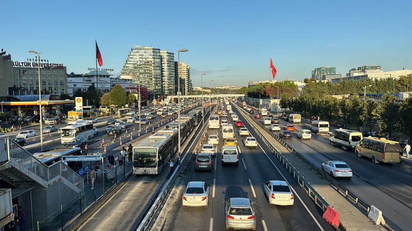 Trafikteki tüm araçlar için ''Yeşil Fren Lambası'' zorunluluğu mu geliyor ? - Resim: 1