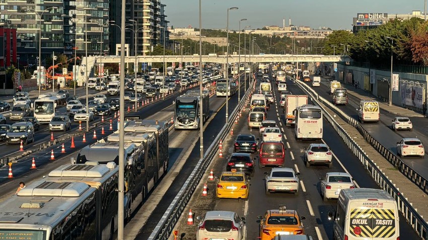 Trafikteki tüm araçlar için ''Yeşil Fren Lambası'' zorunluluğu mu geliyor ? - Resim: 2