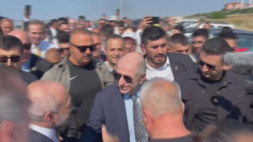 Cezaevinden tahliye olan Ümit Özdağ'ın şükür namazına jandarma engeli - Resim: 2