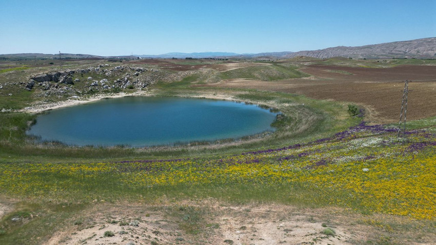 Türkiye'nin doğa harikası Nazar Boncuğu göllerinden inanılmaz manzara... - Resim: 3